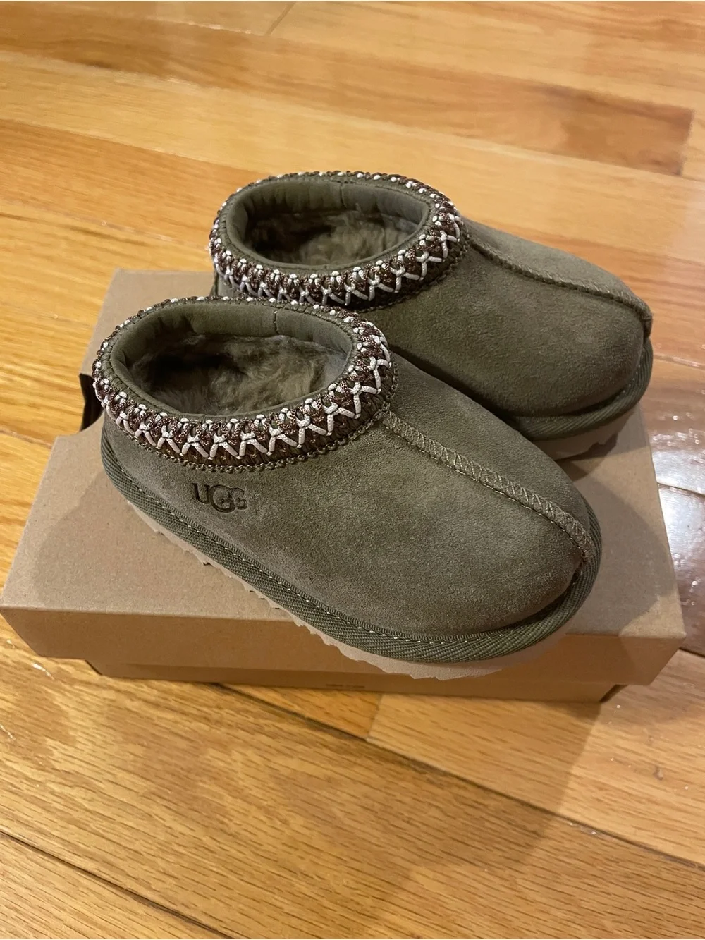 UGG never worn